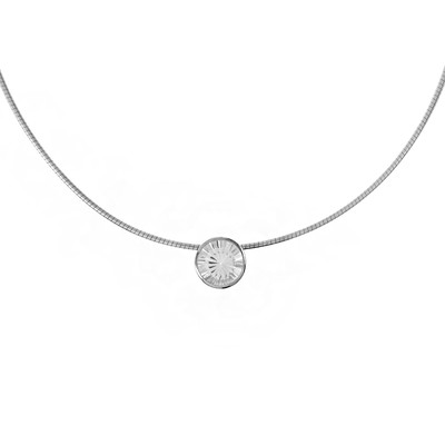 Zilveren halsketting met een witte kwarts (MONOSONO COLLECTION)
