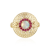 Gouden ring met een Welo-opaal (Ornaments by de Melo)