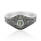 Zilveren ring met een groene saffier