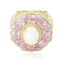 Gouden ring met een Welo-opaal (Dallas Prince Designs)