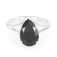 Zilveren ring met een zwarte spinel