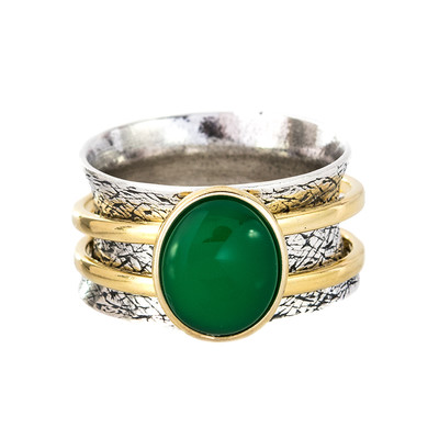 Zilveren ring met een groene agaat (dagen)