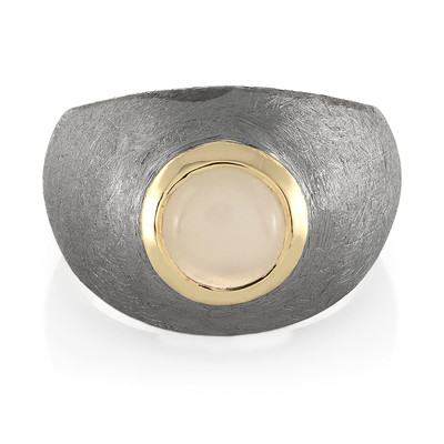 Zilveren ring met een Kangeyam Maansteen
