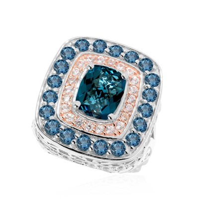 Zilveren ring met een Londen-blauwe topaas (Dallas Prince Designs)
