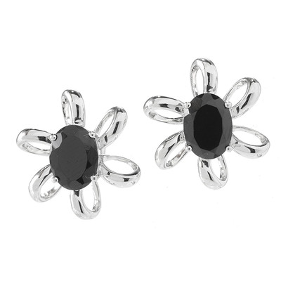 Zilveren oorbellen met zwarte spinelstenen