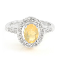 Zilveren ring met een vuur opaal