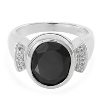 Zilveren ring met een zwarte spinel
