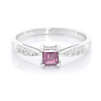 Zilveren ring met een Rajasthan rhodoliet