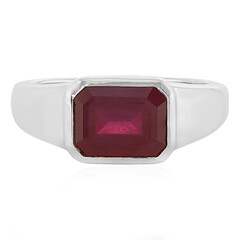Zilveren ring met een Madagaskar Robijn