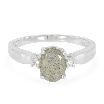 Zilveren ring met een labradoriet