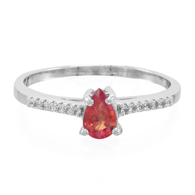 Zilveren ring met een avondrode robijn