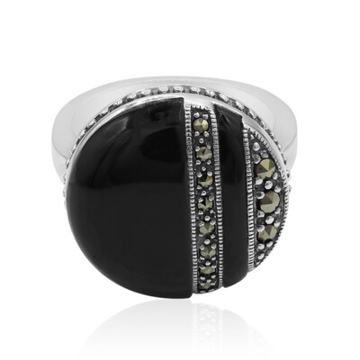 Zilveren ring met een zwarte onyx