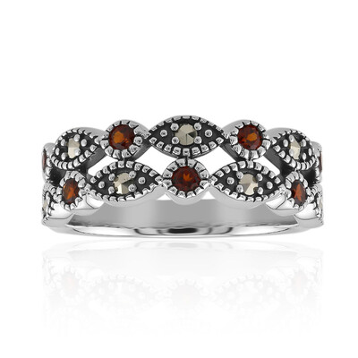 Zilveren ring met Mozambique granaten