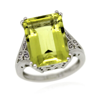 Zilveren ring met een Ouro Verde kwarts