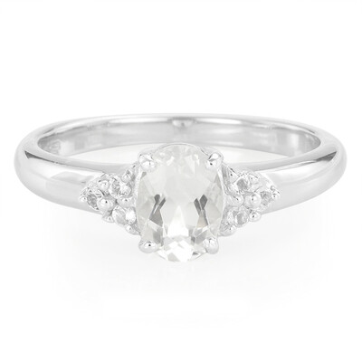 Zilveren ring met een petaliet