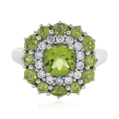 Zilveren ring met een peridoot