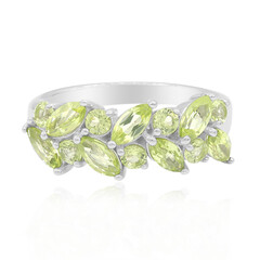 Zilveren ring met peridoots