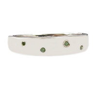 Zilveren ring met groene diamanten