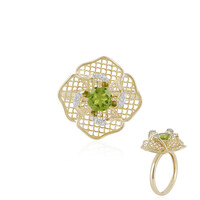 Gouden ring met een peridoot (Ornaments by de Melo)