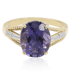Gouden ring met een bosbes kwarts