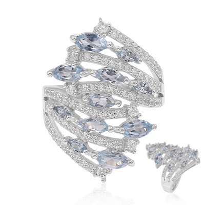 Zilveren ring met hemel-blauwe topaasstenen