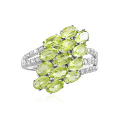 Zilveren ring met peridoots