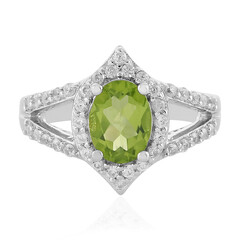 Zilveren ring met een peridoot