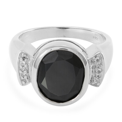 Zilveren ring met een zwarte spinel