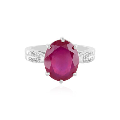 Zilveren ring met een Madagaskar Robijn