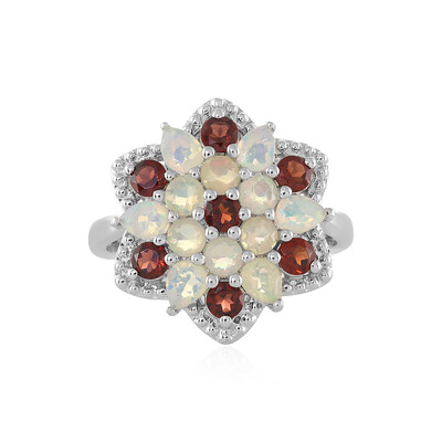 Zilveren ring met Welo-opalen