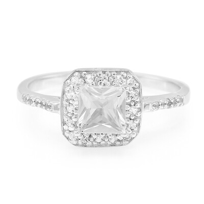 Zilveren ring met een petaliet