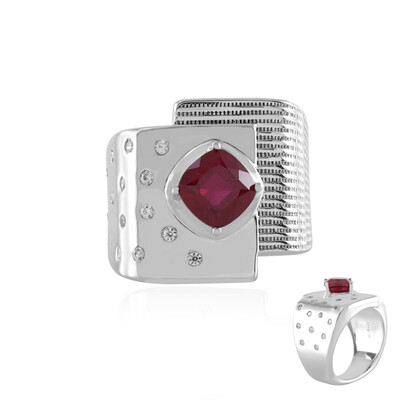 Zilveren ring met een Madagaskar Robijn (de Melo)