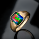 Gouden ring met een Mezezo opaal (de Melo)