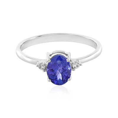 Zilveren ring met een tanzaniet