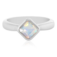 Zilveren ring met een Welo-opaal