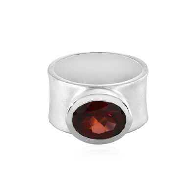 Zilveren ring met een Mozambique granaat