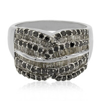 Zilveren ring met zwarte diamanten