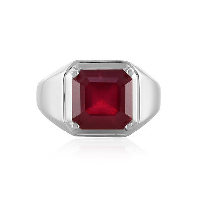 Zilveren ring met een Madagaskar Robijn