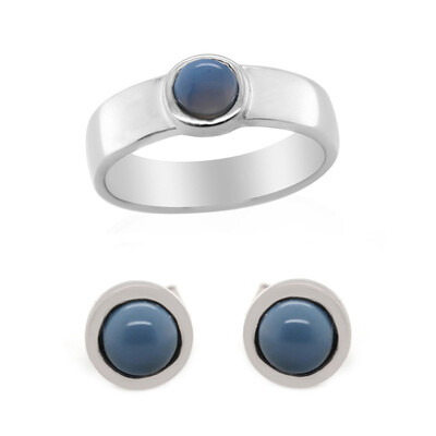Zilveren ring met blauwe opalen