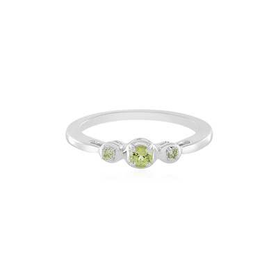 Zilveren ring met een peridoot