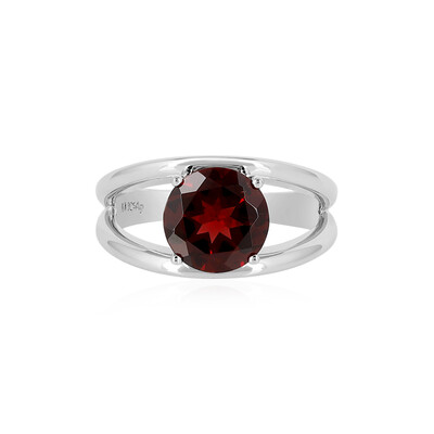 Zilveren ring met een Mozambique granaat
