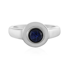 Zilveren ring met een blauwe ster saffier