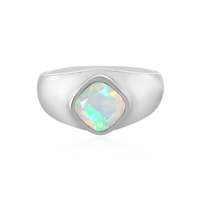 Zilveren ring met een Welo-opaal