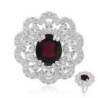 Zilveren ring met een Indische Granaat