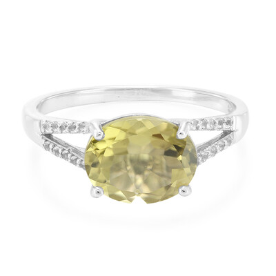 Zilveren ring met een olijven kwarts