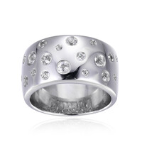 Zilveren ring met witte topaasstenen