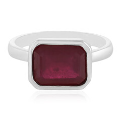 Zilveren ring met een Madagaskar Robijn