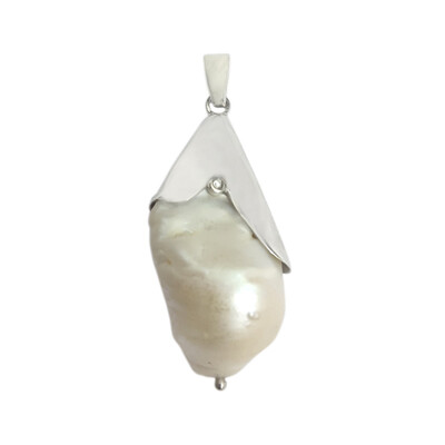 Zilveren hanger met een zoetwater kweekparel