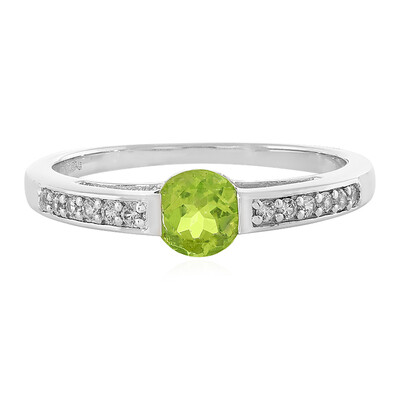 Zilveren ring met een peridoot