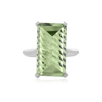Zilveren ring met een groene amethist